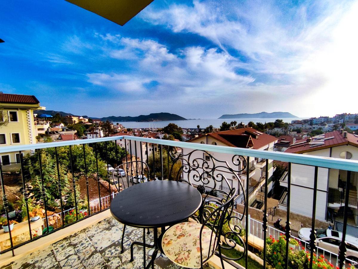 Mavi Kiyi Suites Kaş Esterno foto